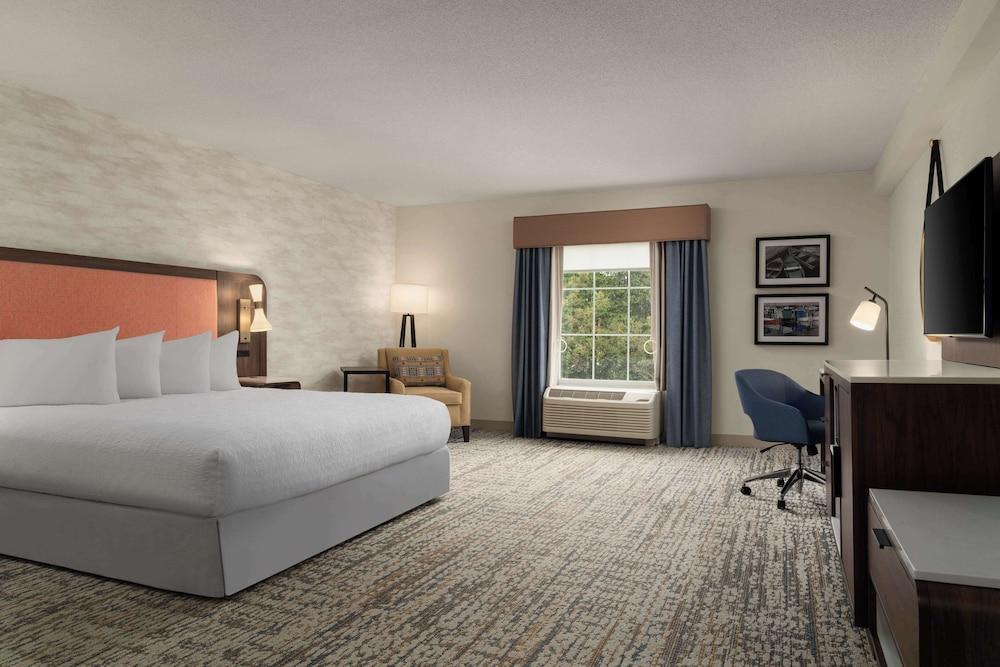 Hampton Inn & Suites Newport/Middletown photo 27