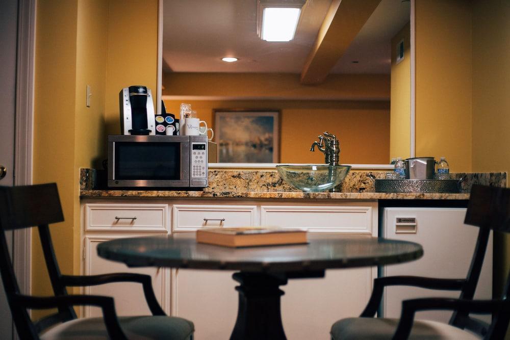 The Remington Suite Hotel and Spa photo 11