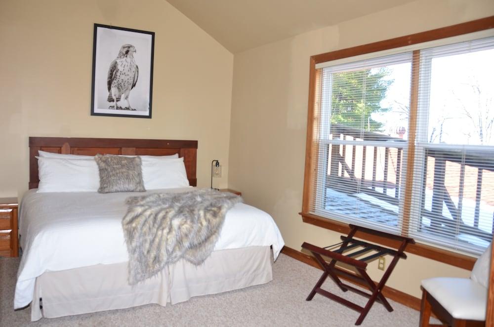 Bent Mountain Lodge photo 21