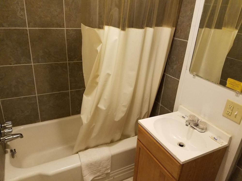 Budget Inn photo 25