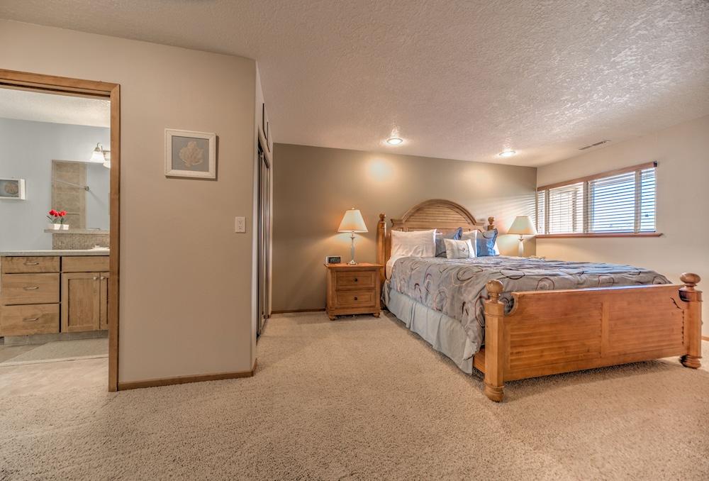 Cavalier Beachfront Condominiums photo 2