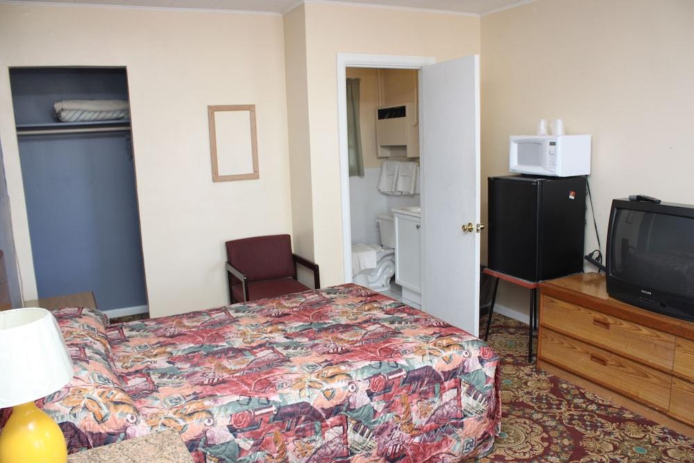 Kenwood Motel photo 6