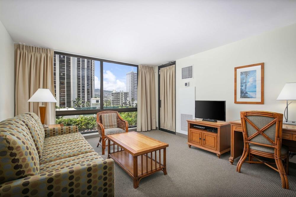Aston Waikiki Sunset photo 25