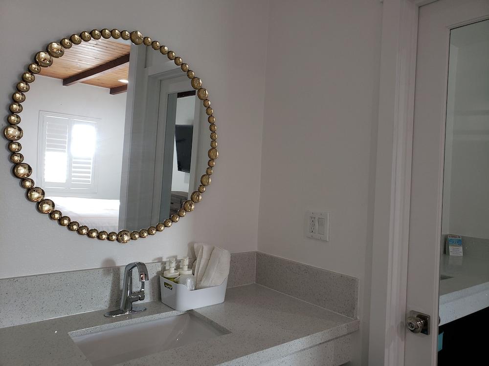 Calafia Inn photo 40