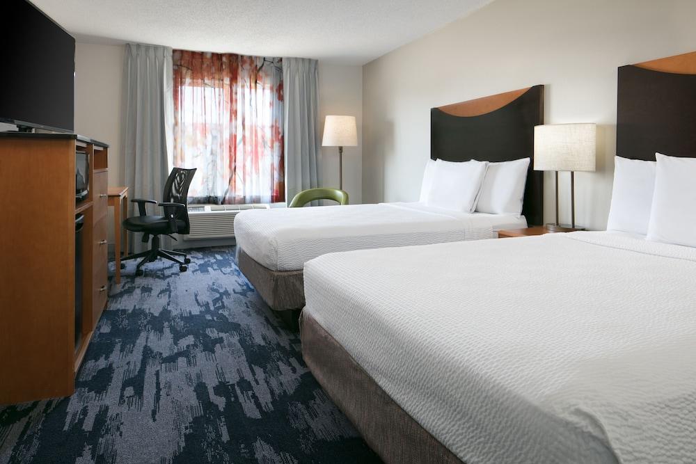 Fairfield Inn by Marriott Manhattan photo 9