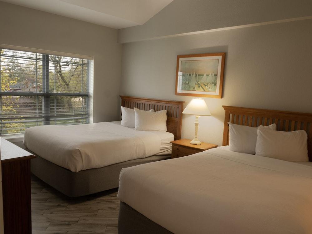 Delavan Lake Resort photo 5