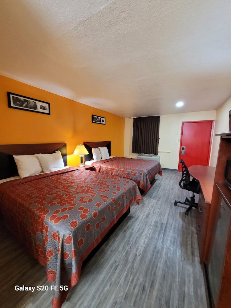 La Vista Motel photo 9