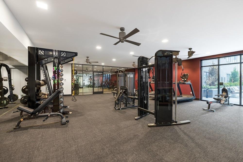 Luxury Apartments by Hyatus Center City photo 10