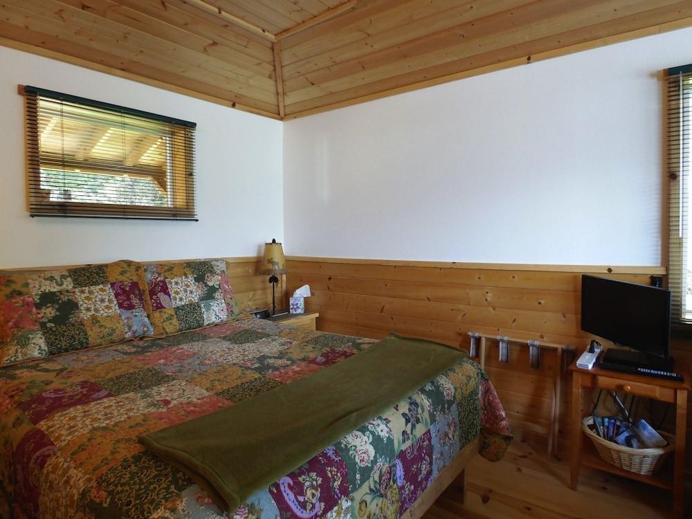 Angels Rest on Resurrection Bay LLC photo 11