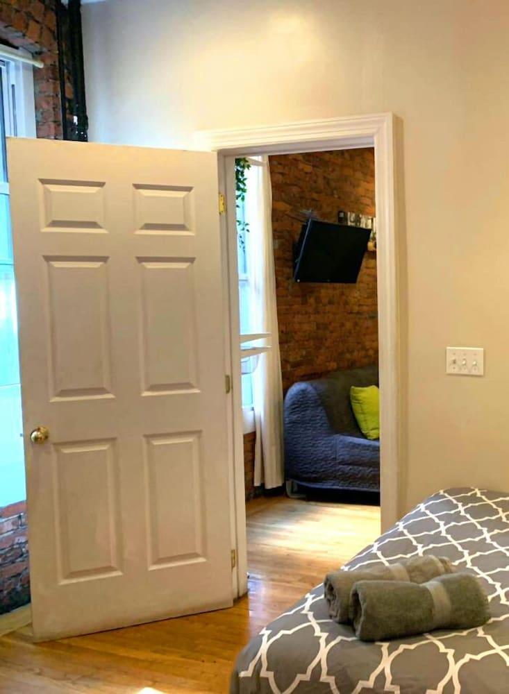Macy Empire Apartments photo 20