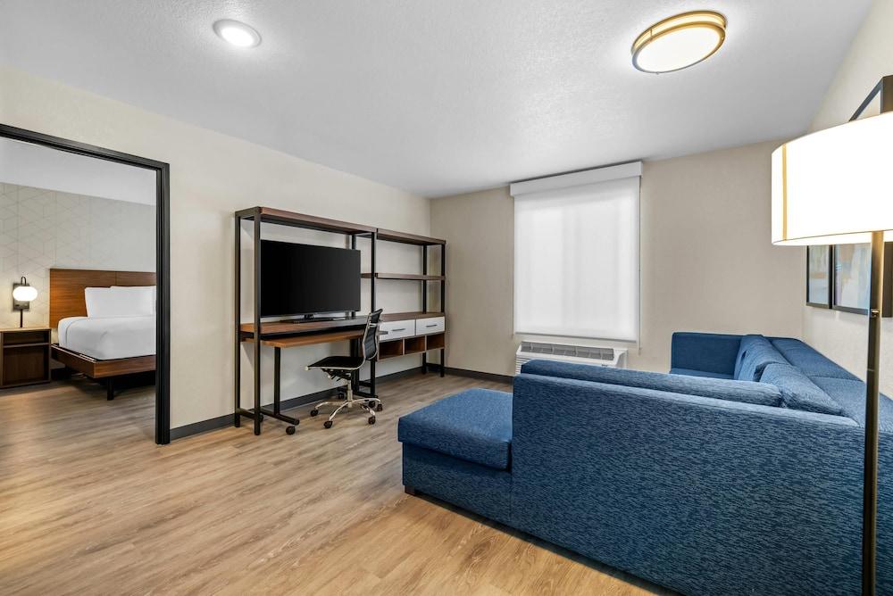 Everhome Suites Rochester Greece photo 43