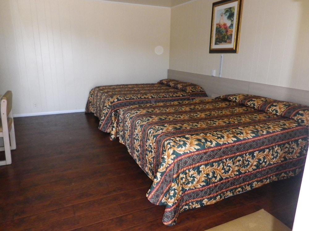 San Marcos Motel photo 7