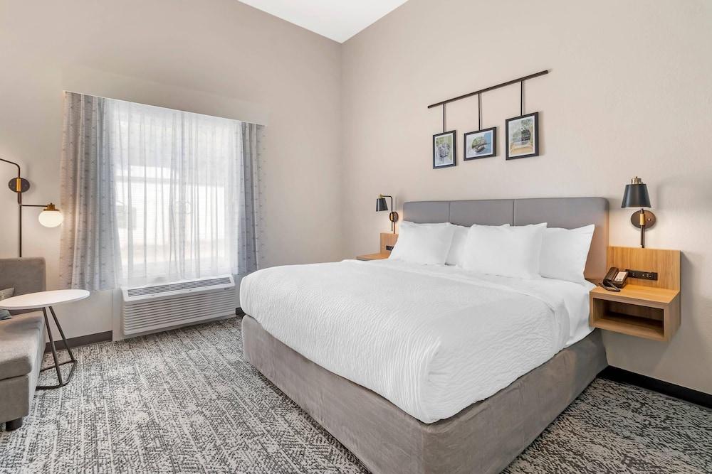 Sleep Inn & Suites photo 41
