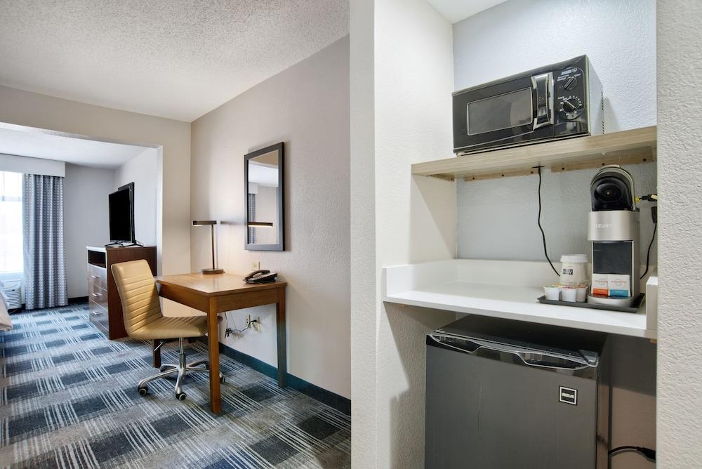Holiday Inn Express Mobile I-65 by IHG photo 19