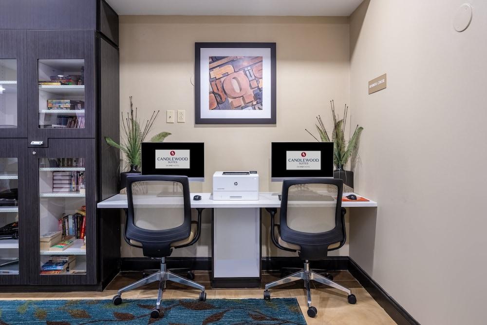 Candlewood Suites Windsor Locks Bradley Arpt by IHG photo 16
