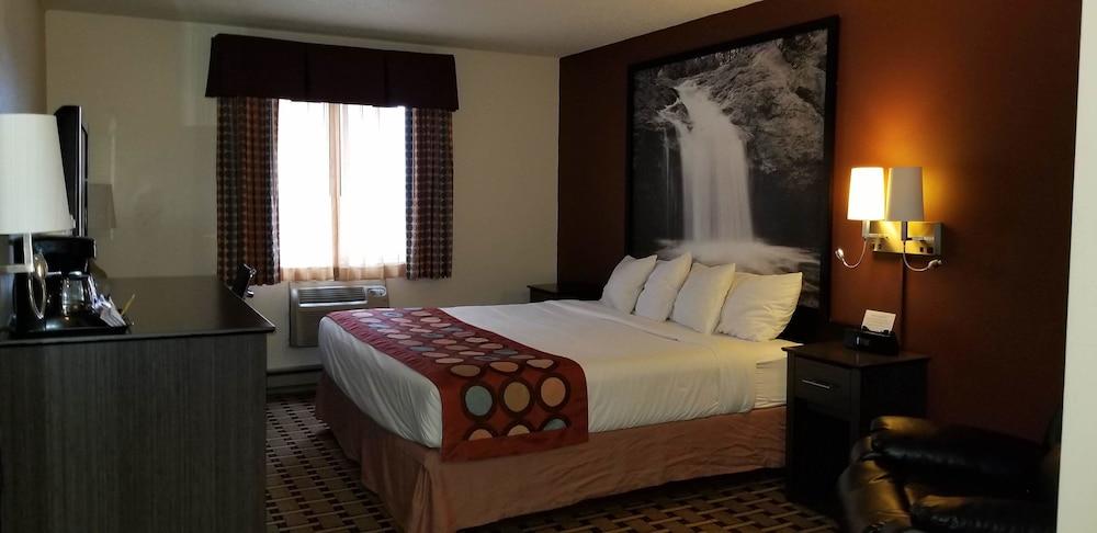 Super 8 by Wyndham Ashland photo 32
