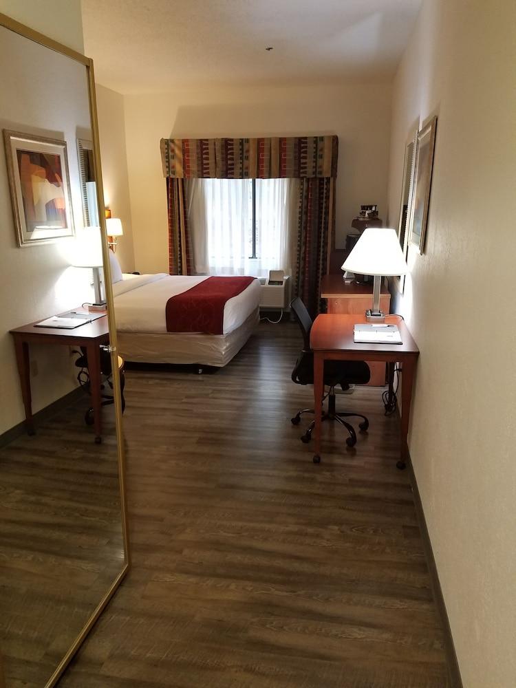 Spark by Hilton Duluth photo 36