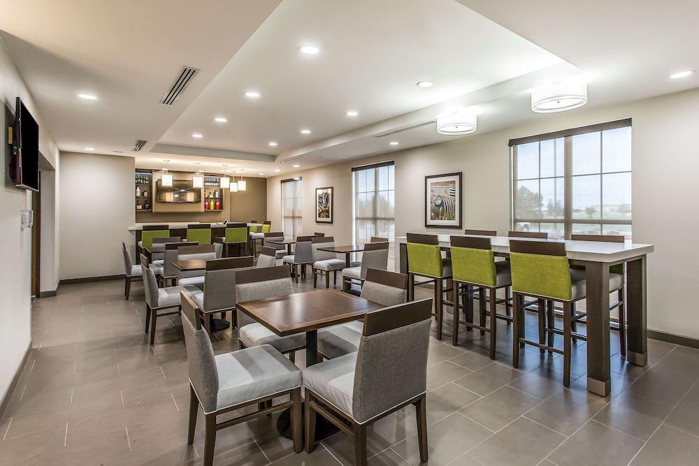 Comfort Inn & Suites Snyder photo 33