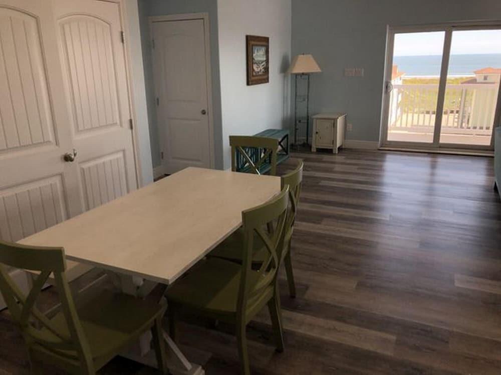 Beachgate CondoSuites and Oceanfront Resort photo 84