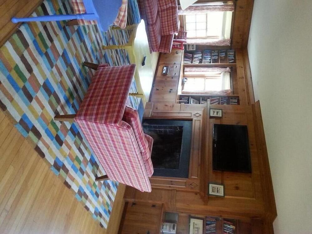The Colony Hotel photo 44