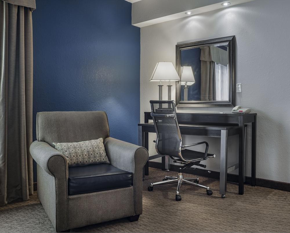 Holiday Inn Express Hotel and Suites Laurel by IHG photo 13