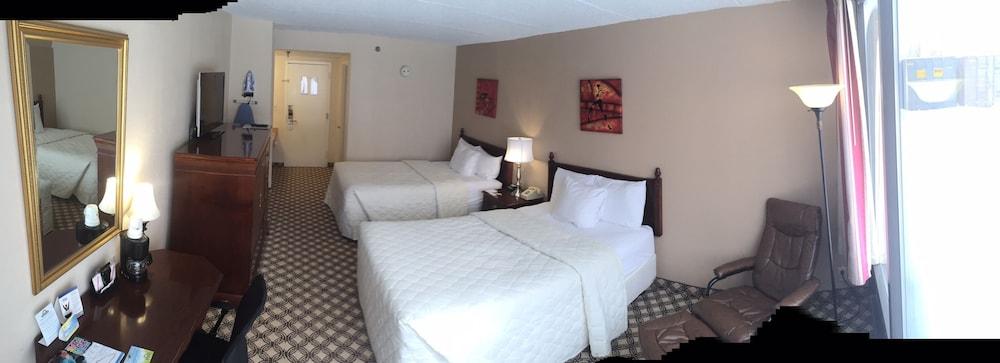 Days Inn by Wyndham Syracuse photo 19