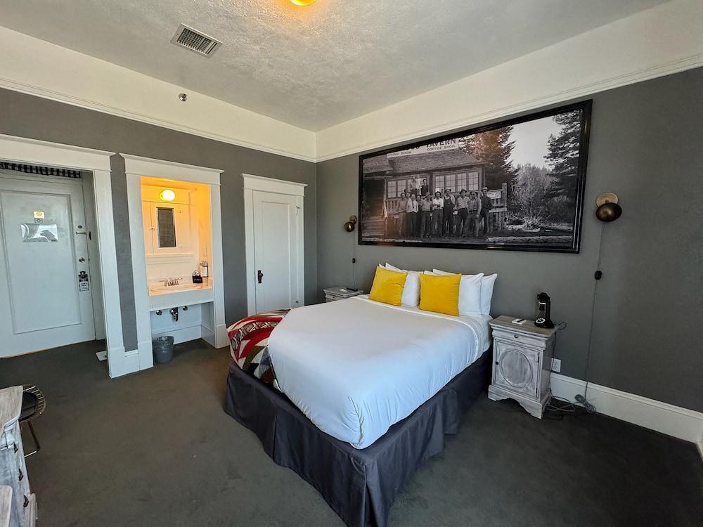 Hood River Hotel photo 18