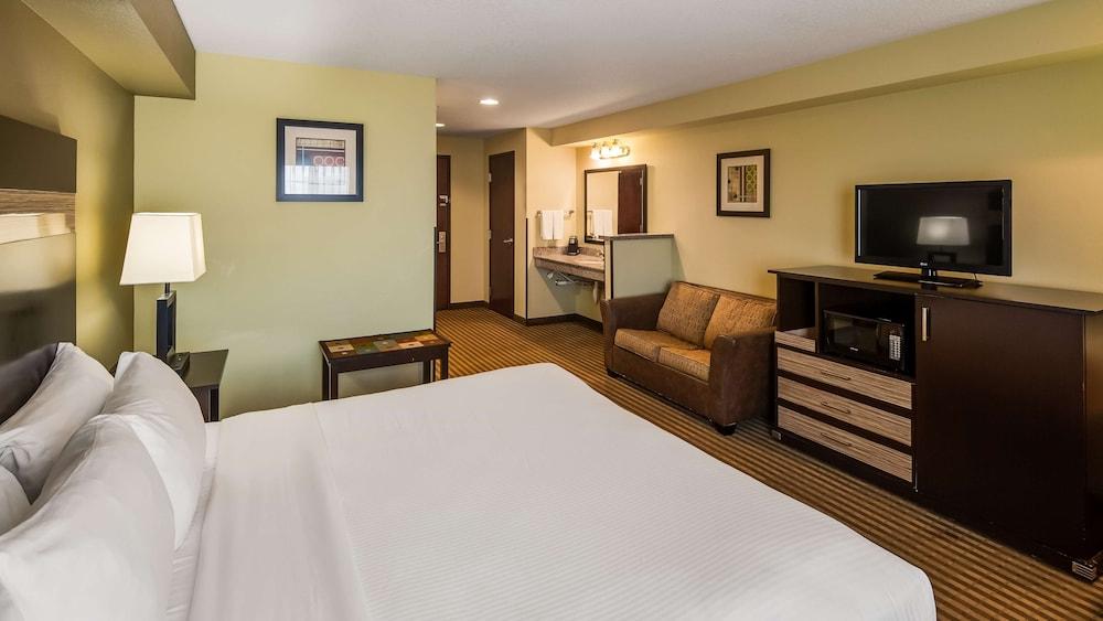 Best Western Rama Inn photo 20
