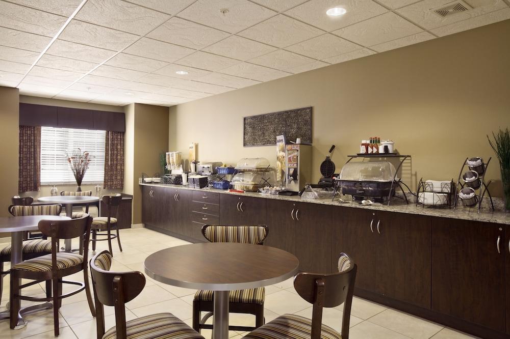 Microtel Inn & Suites by Wyndham Sidney photo 16