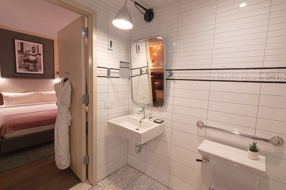 The Evelyn Hotel photo 19