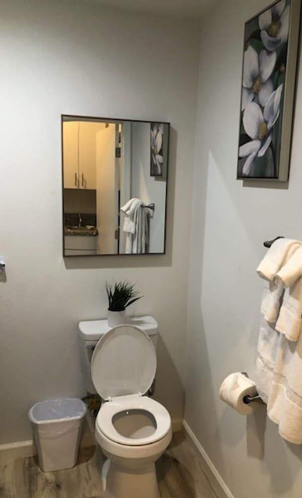 Villa Alamari Inn And Suites photo 14