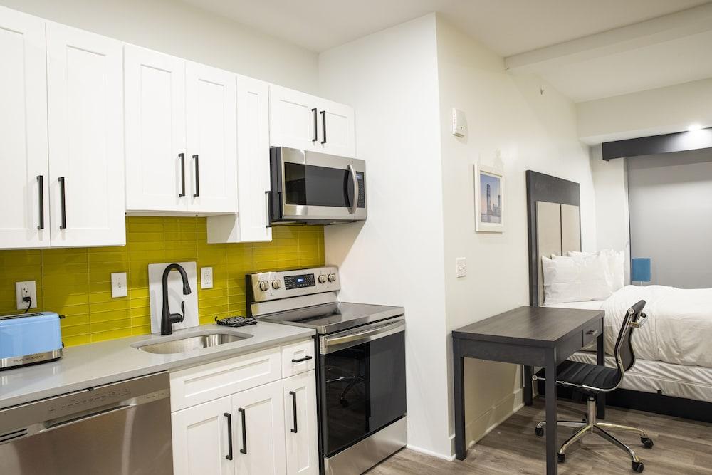 Peachtree Suites photo 6