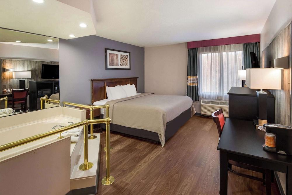 Quality inn & Suites Cincinnati I-275 photo 11