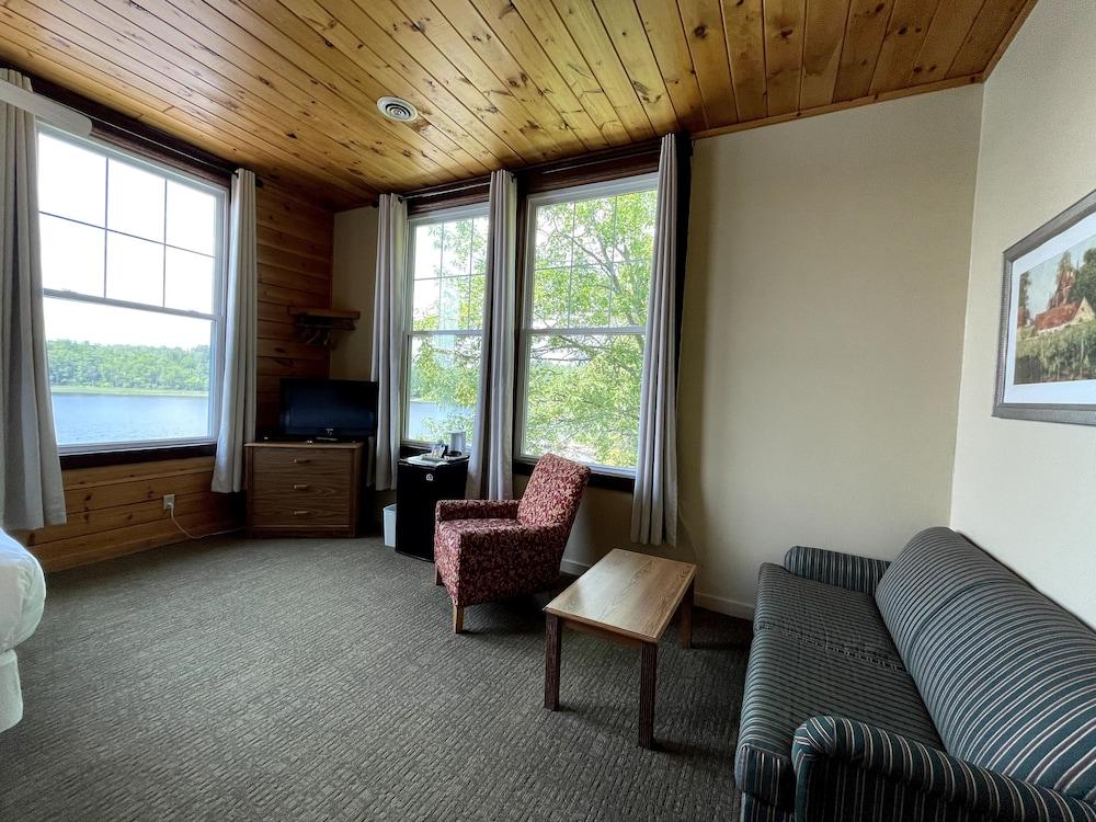 Hanging Horn Lakeside Resort photo 93