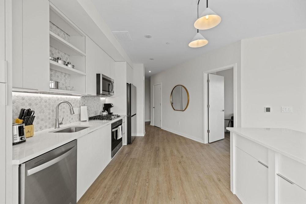 Placemakr Cathedral Heights photo 93