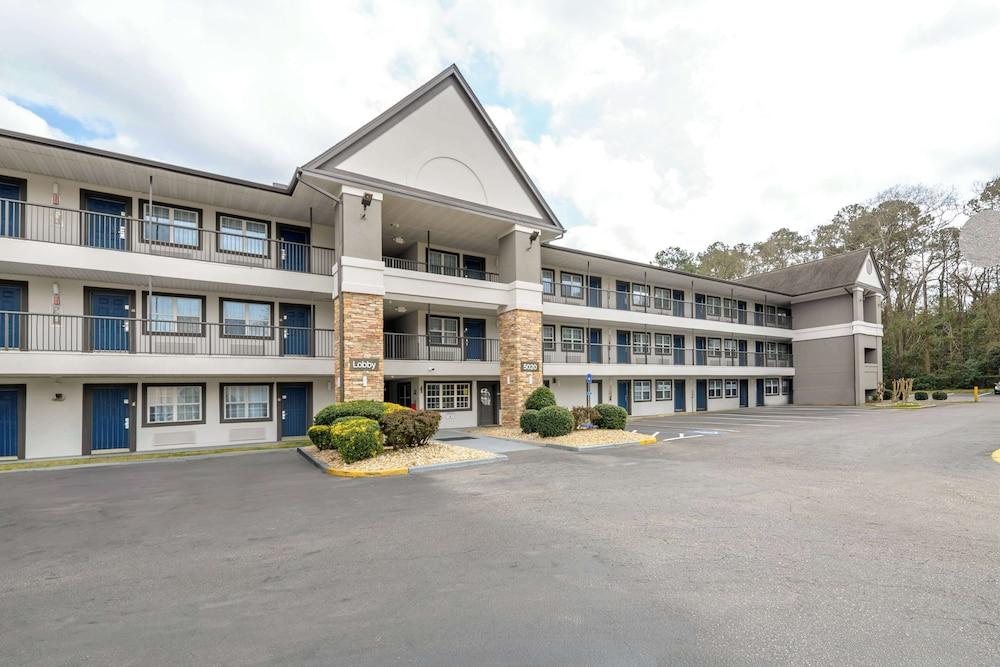 Studio 6 Columbus, GA – Columbus Airport photo 1