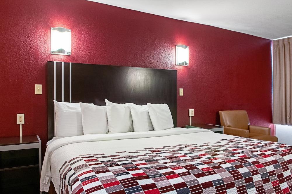 Red Roof Inn Slidell photo 19
