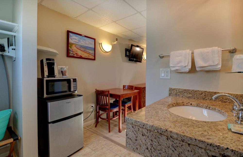 Atlantic Oceanfront Hotel photo 41