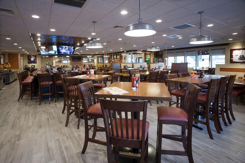 Clarion Inn Nashua photo 13