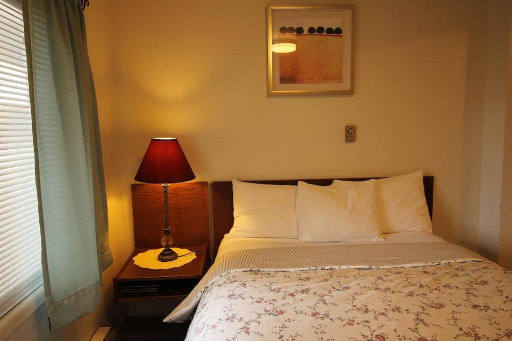 Mariner's Cove Inn photo 53