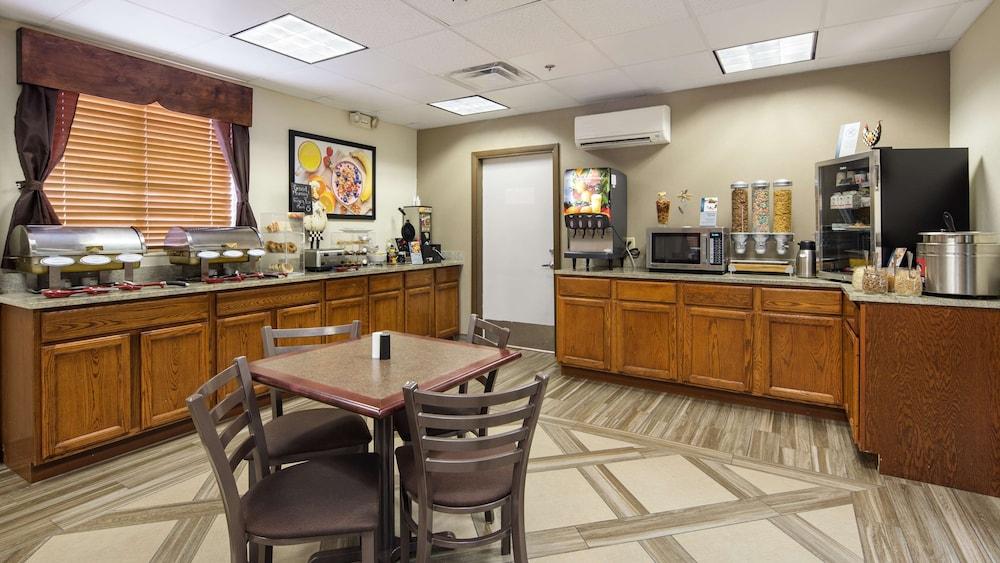 Best Western River City Hotel photo 15