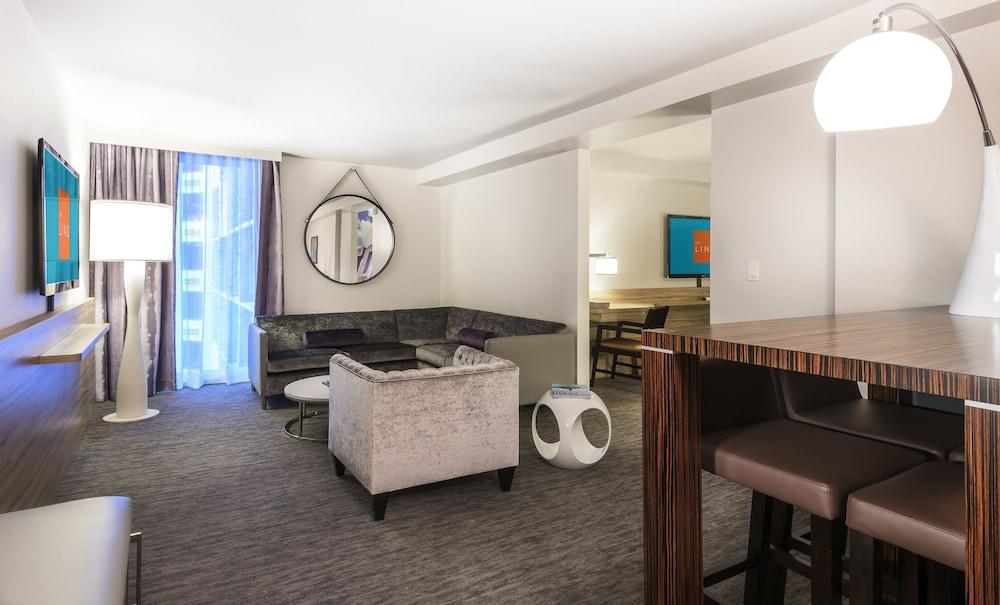 The LINQ Hotel & Casino – A Caesars Rewards Destination photo 17