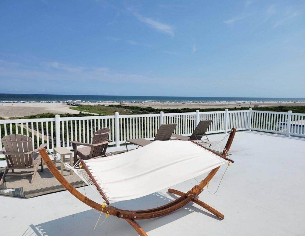 Water's Edge Ocean Resort photo 44