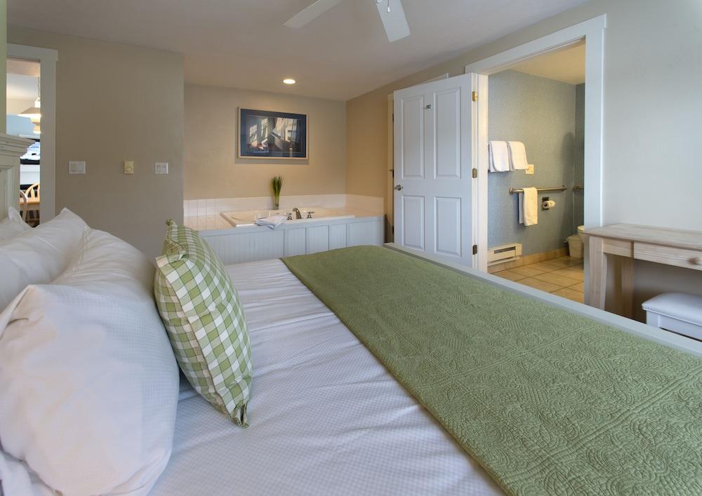 Edgewater Resort photo 23