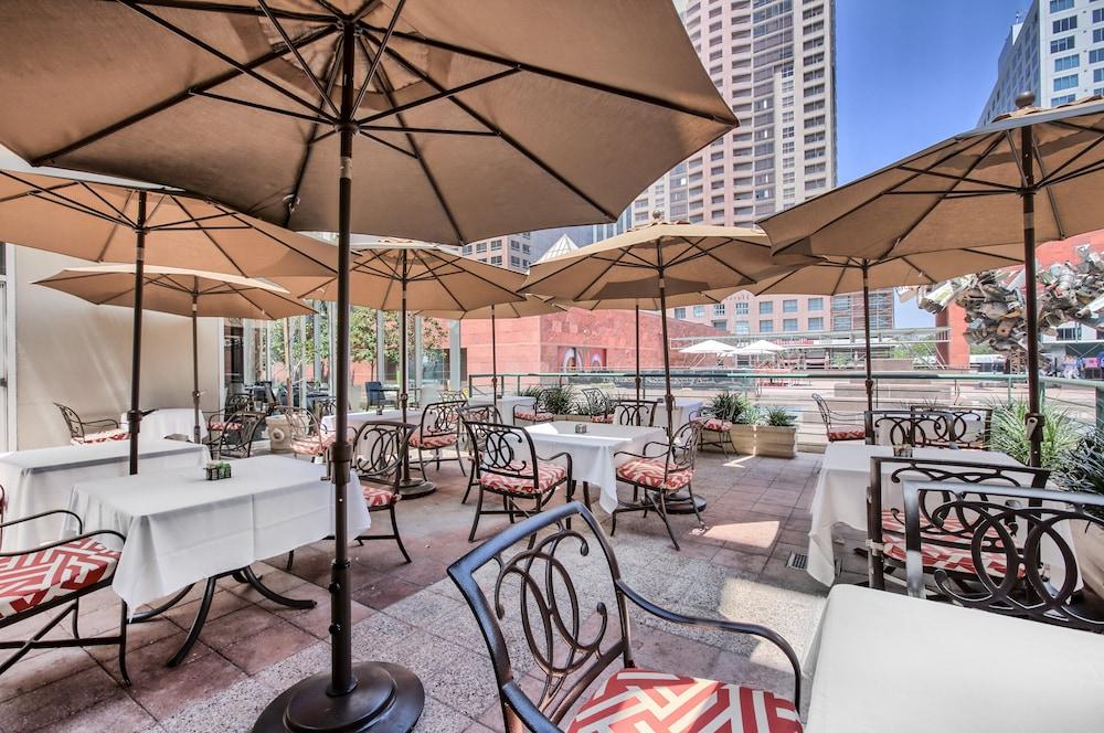 Omni Los Angeles Hotel at California Plaza photo 75