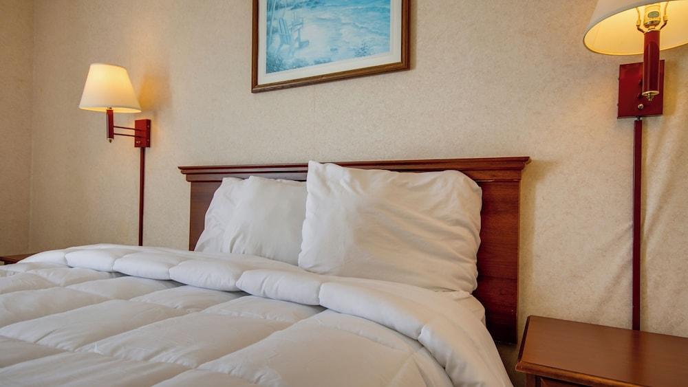 Ocean 1 Hotel and Suites photo 9
