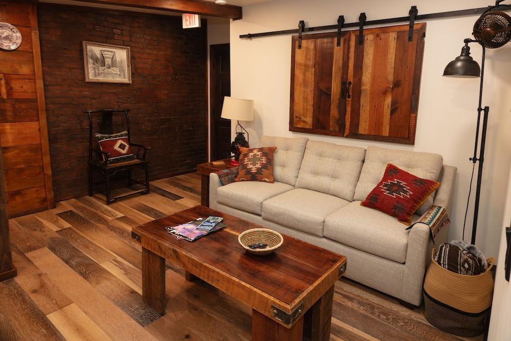 The Frenchman Suites photo 6