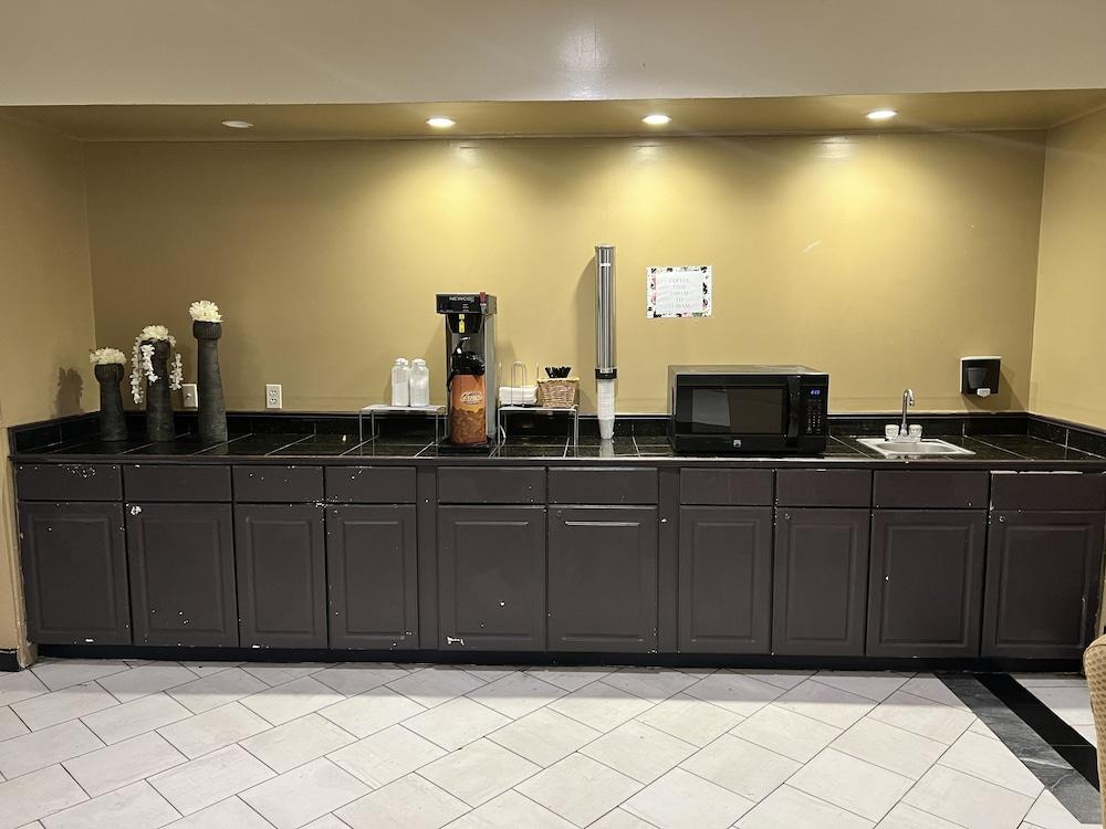 Homestay Inn and suites photo 8