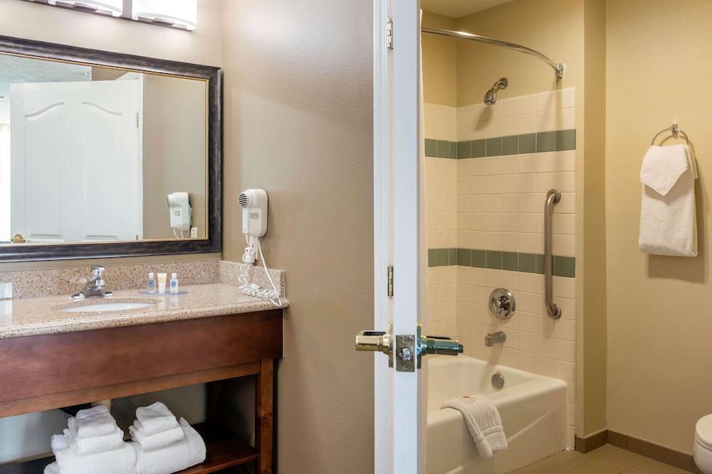 Comfort Inn & Suites El Centro I - 8 photo 40