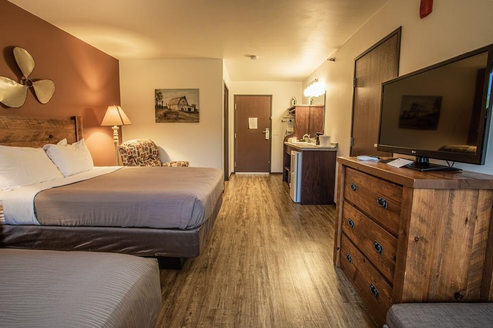 Open Hearth Lodge photo 18